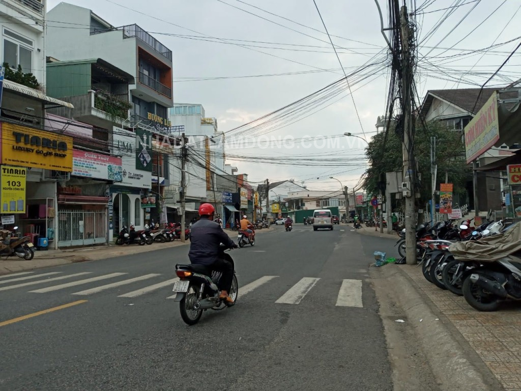 Bán đất mặt tiền Nguyễn Công Trứ, phường 2, Tp Đà Lạt